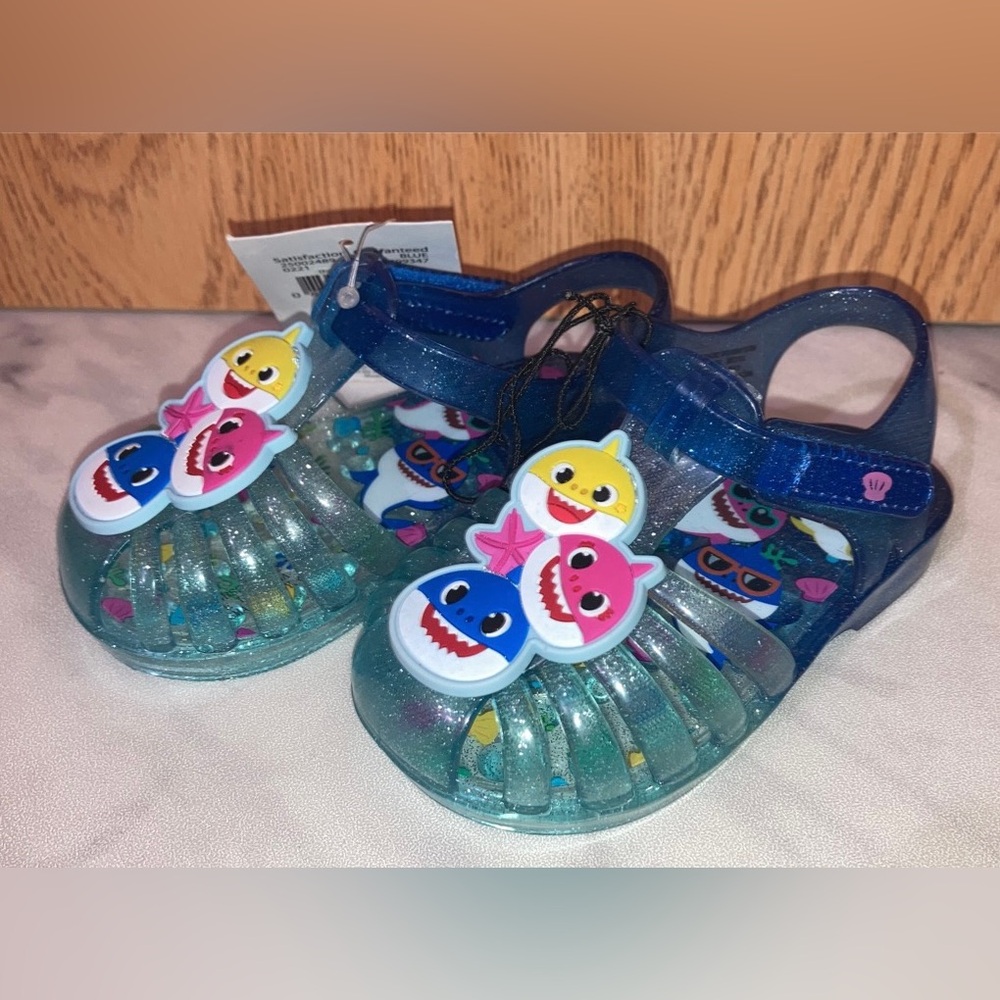 Baby Shark Infant Jelly Sandals Size 4